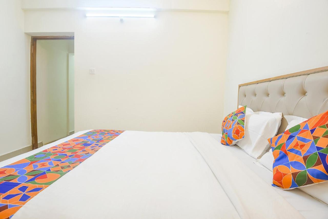 Hotel Fabexpress De Classio With Pool - Nr Candolim Beach Extérieur photo