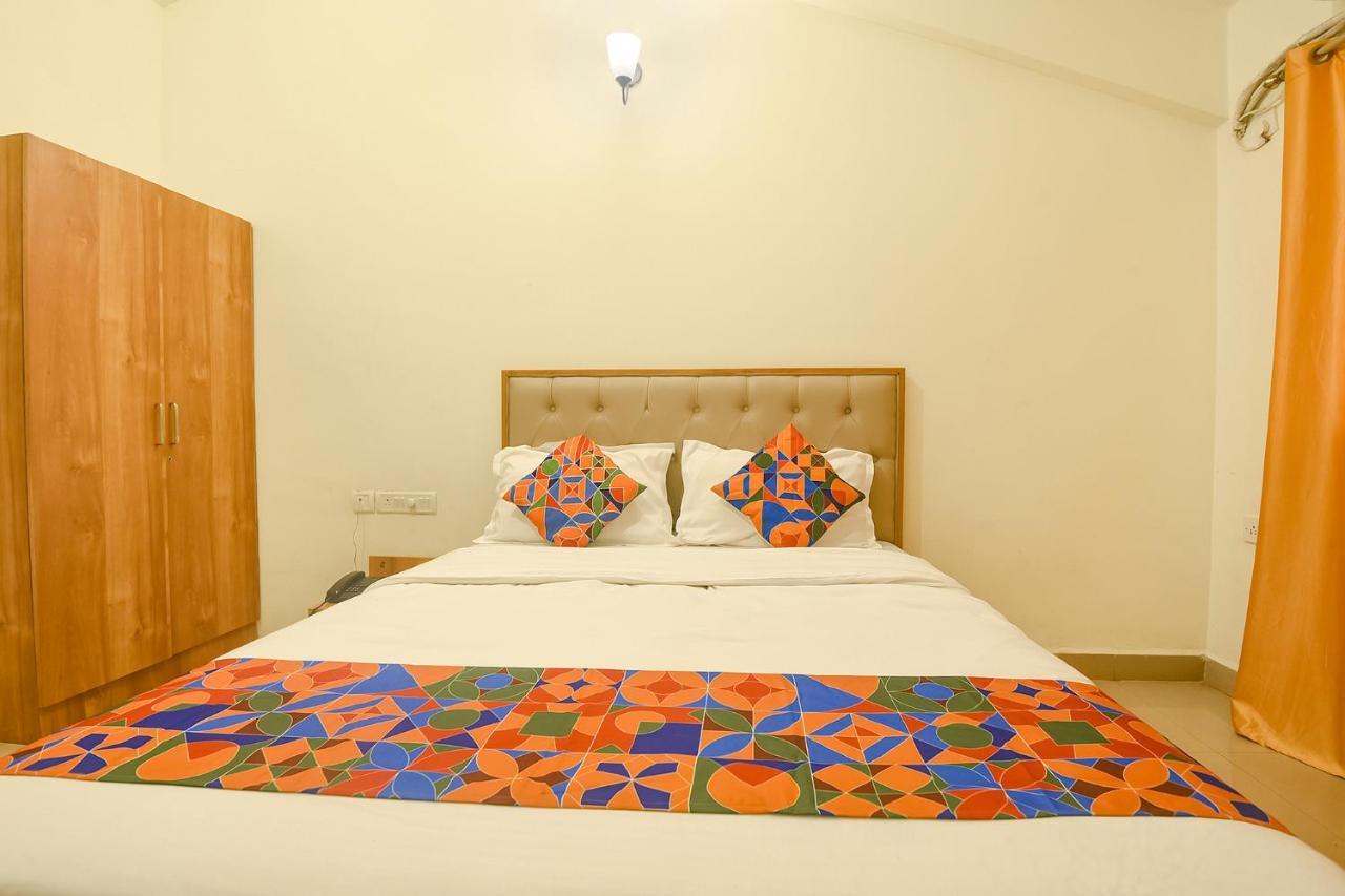 Hotel Fabexpress De Classio With Pool - Nr Candolim Beach Extérieur photo